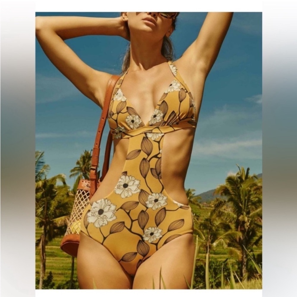 NWT WET Ethical Marraekesh Amira One Piece Marigold Halter Monokini Size XS